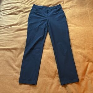 Lululemon city sleek 7/8 pant- Navy size 4